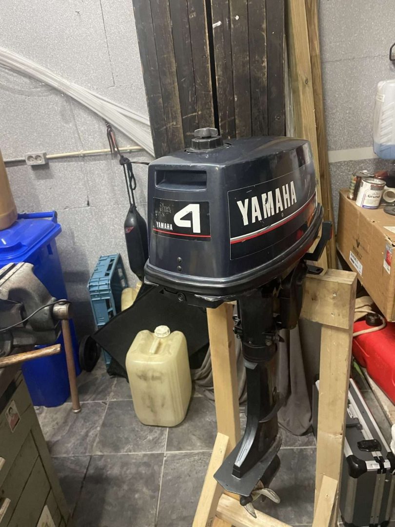 Suzumar 2,65 airdeck rubberboot met 4 pk yamaha 2 takt .