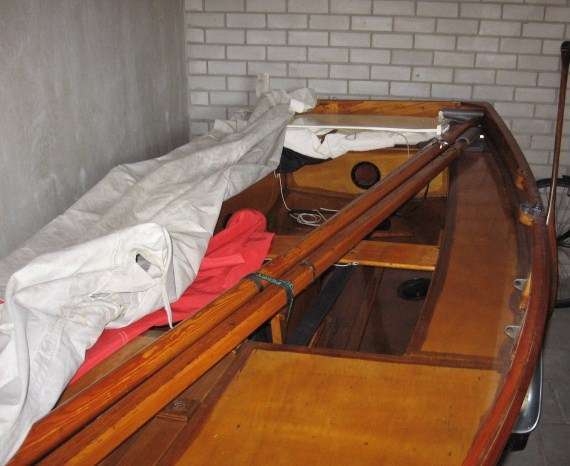 Mirror dinghy met trailer