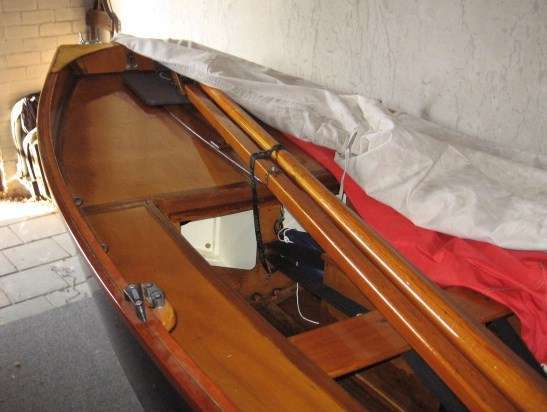 Mirror dinghy met trailer