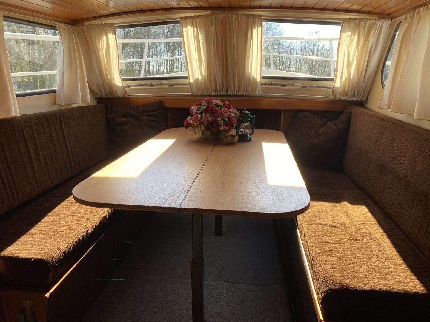 Motorboot 900 nieuw in de lak