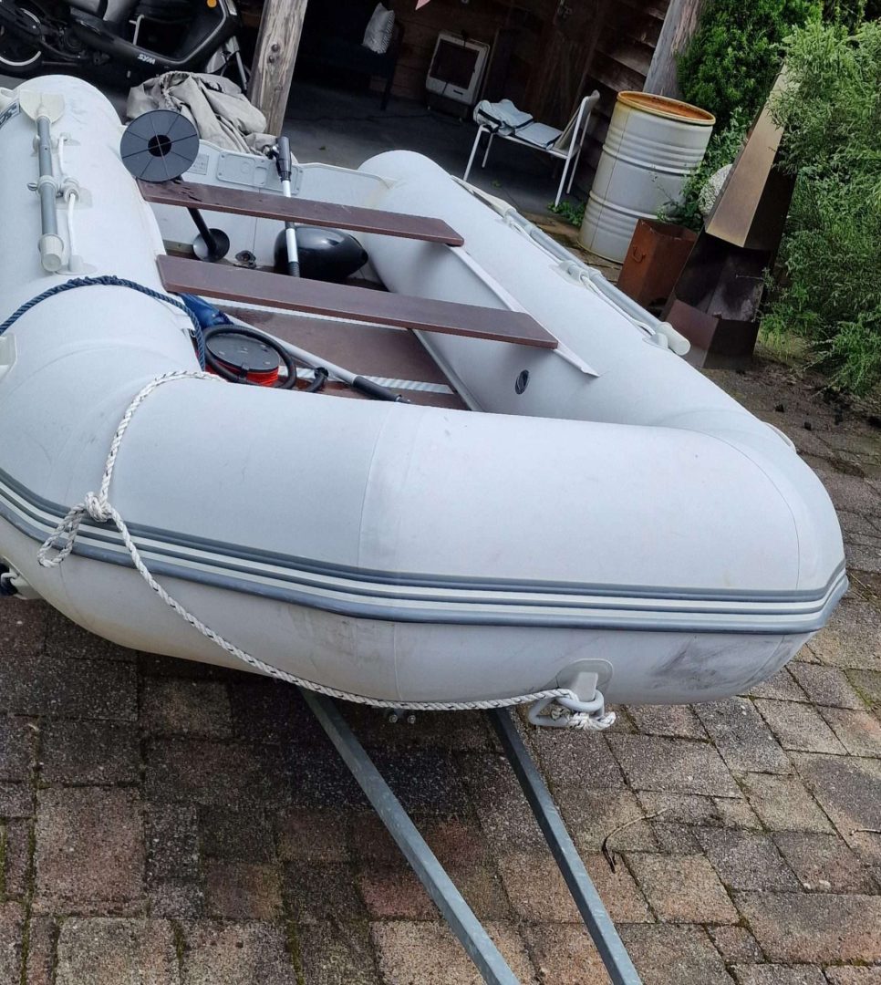 Fish 380 rubberboot met motor