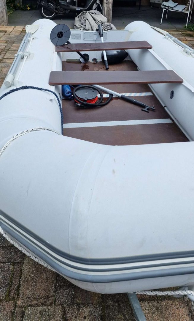 Fish 380 rubberboot met motor