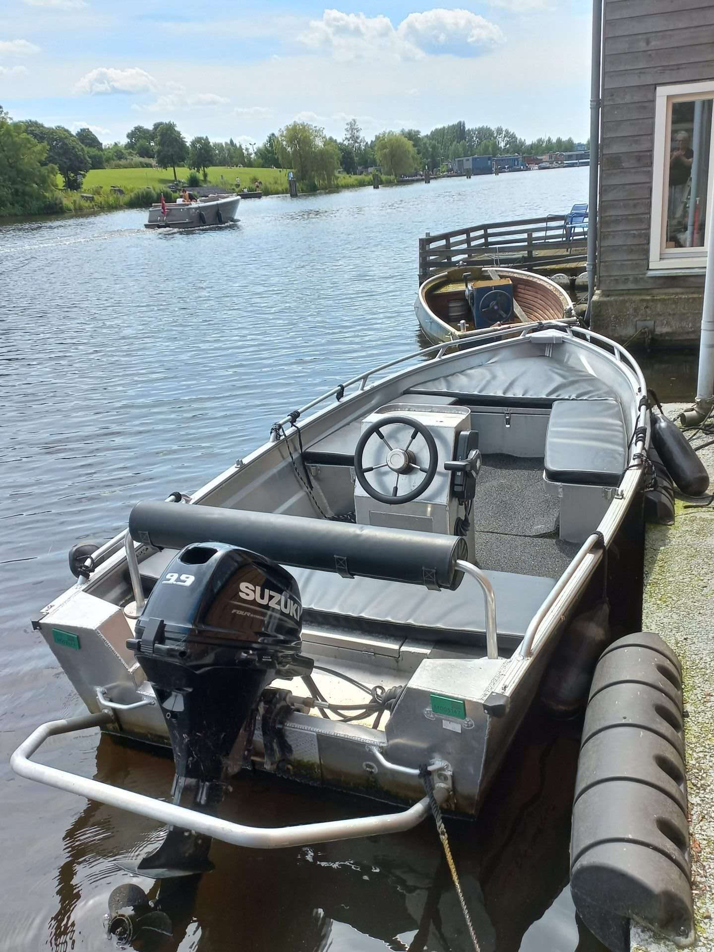 Aluminium boot Qwest 400