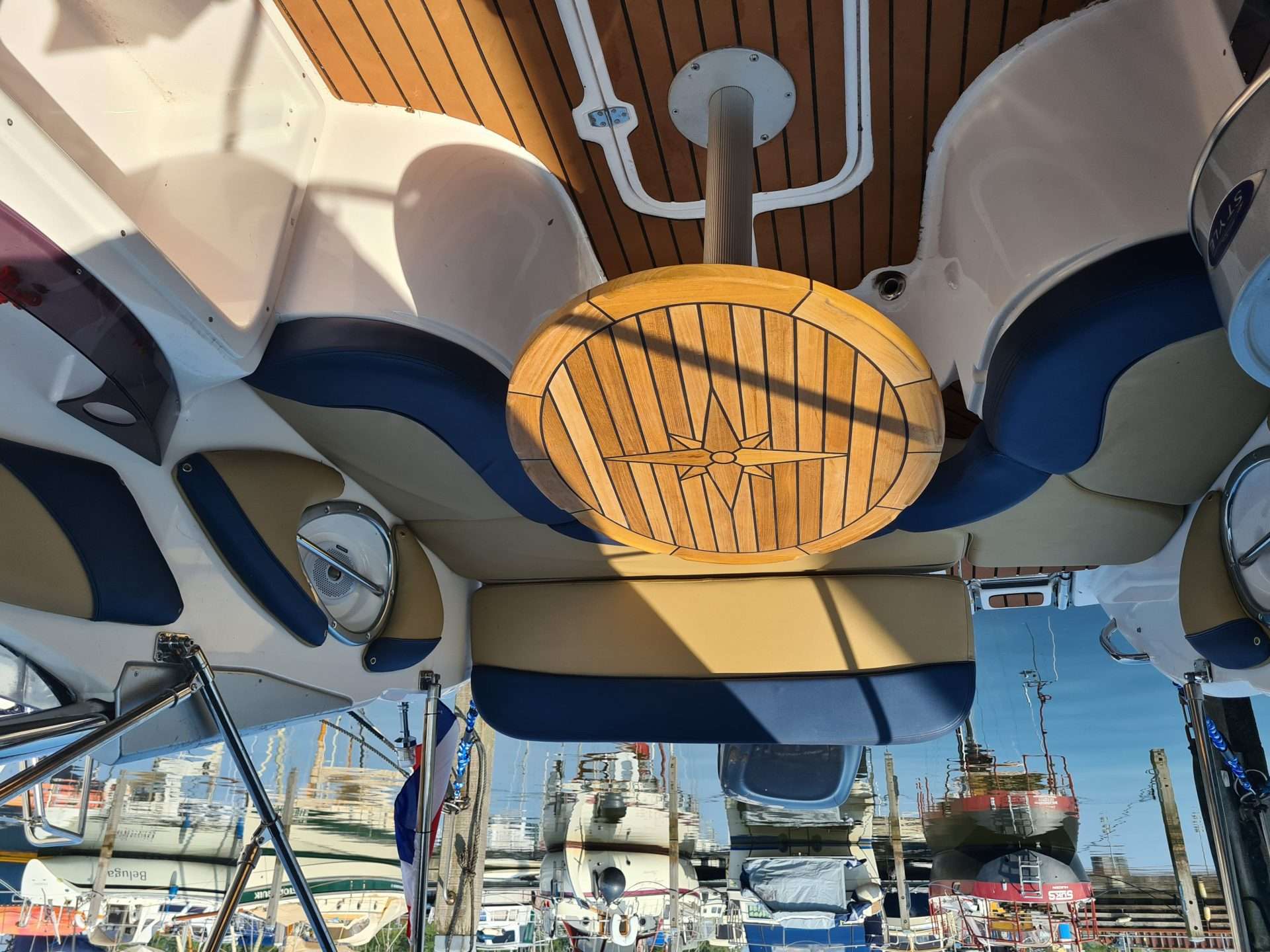 Fibrafort Style 215 boot (2008) te koop inclusief geremde kantelbare  trailer