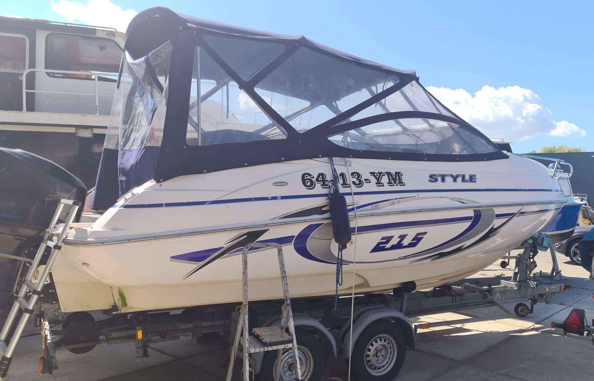 Fibrafort Style 215 boot (2008) te koop inclusief geremde kantelbare  trailer