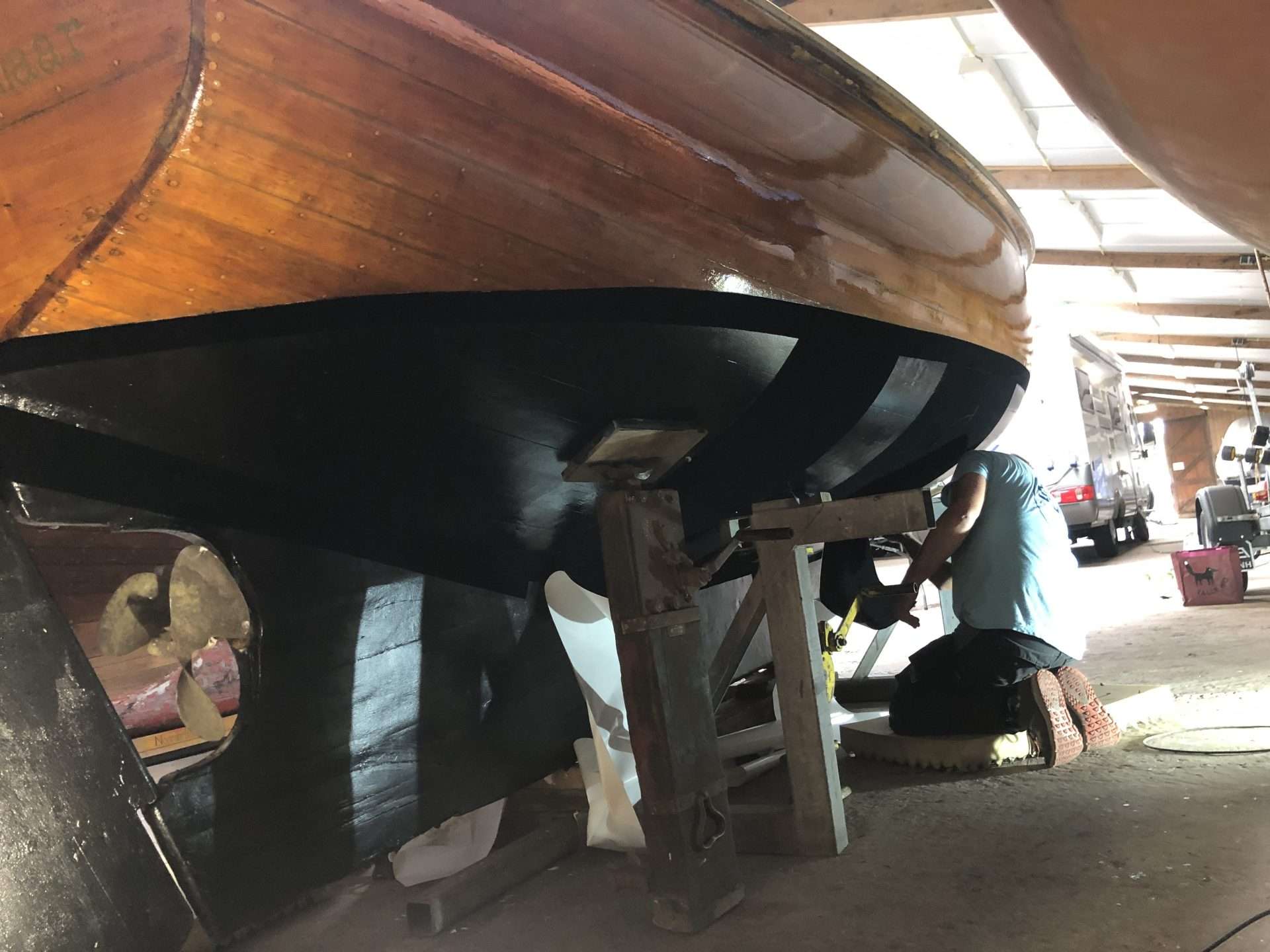 Kajuitzeilboot gerestaureerd teakhout