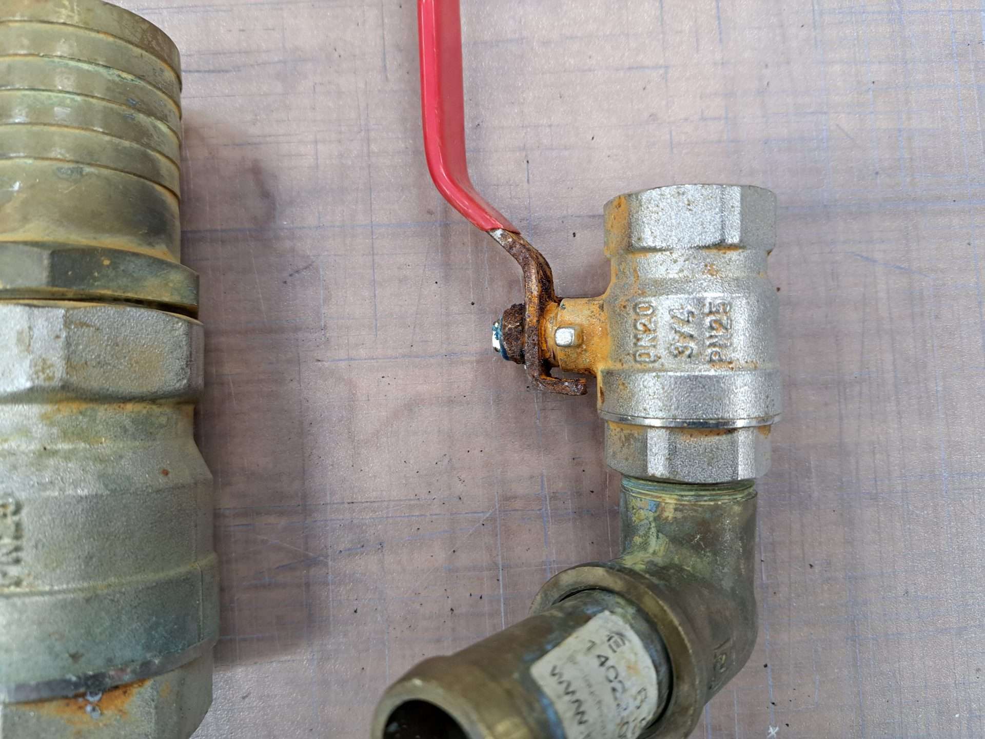 5 sets – Bronzen kogelkranen en huiddoorvoeren