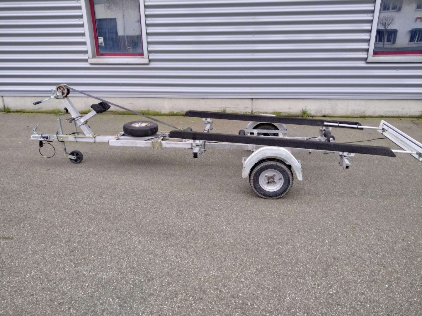 (Rubber) ( platbodem) (console boot) trailer