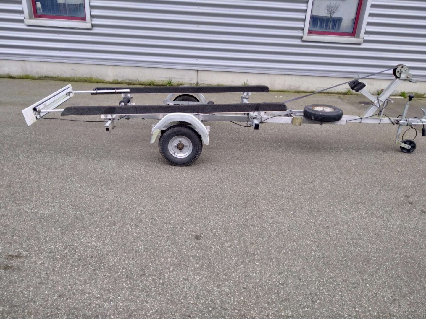 (Rubber) ( platbodem) (console boot) trailer