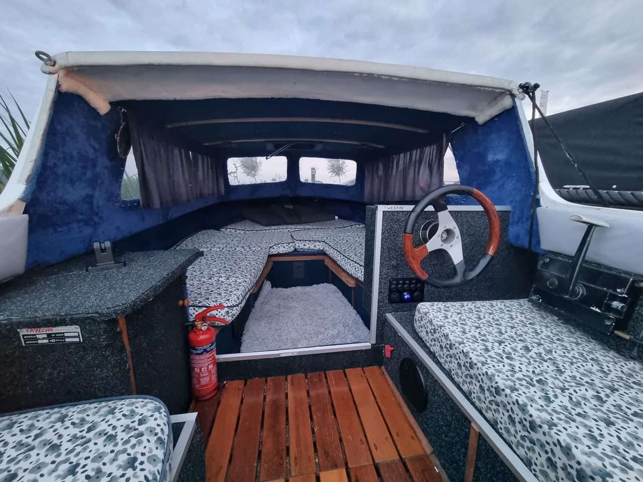 Motorboot  Taylor T50C zsm af te halen