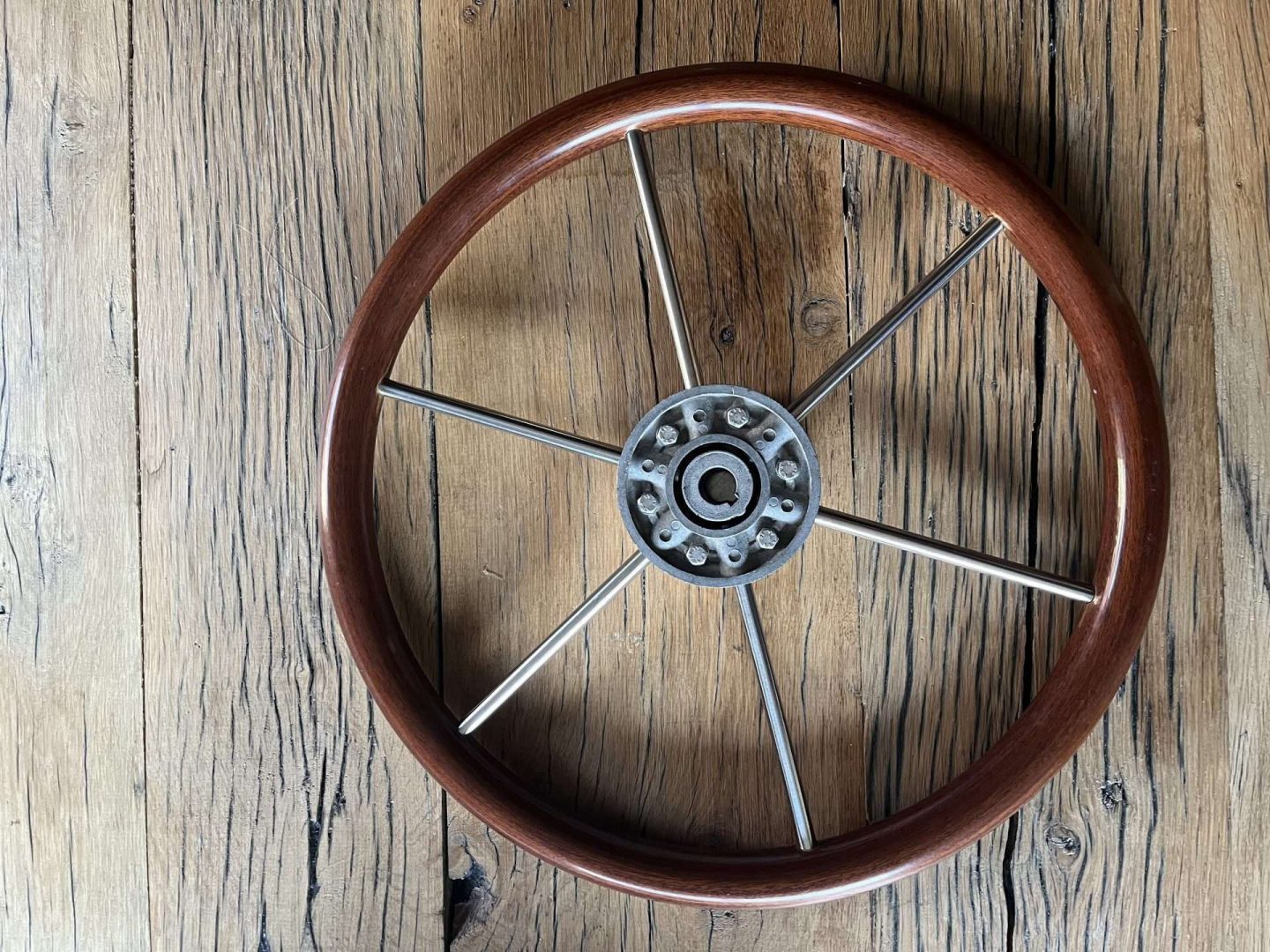 Stuurwiel vetus 45 cm , mahonie rond