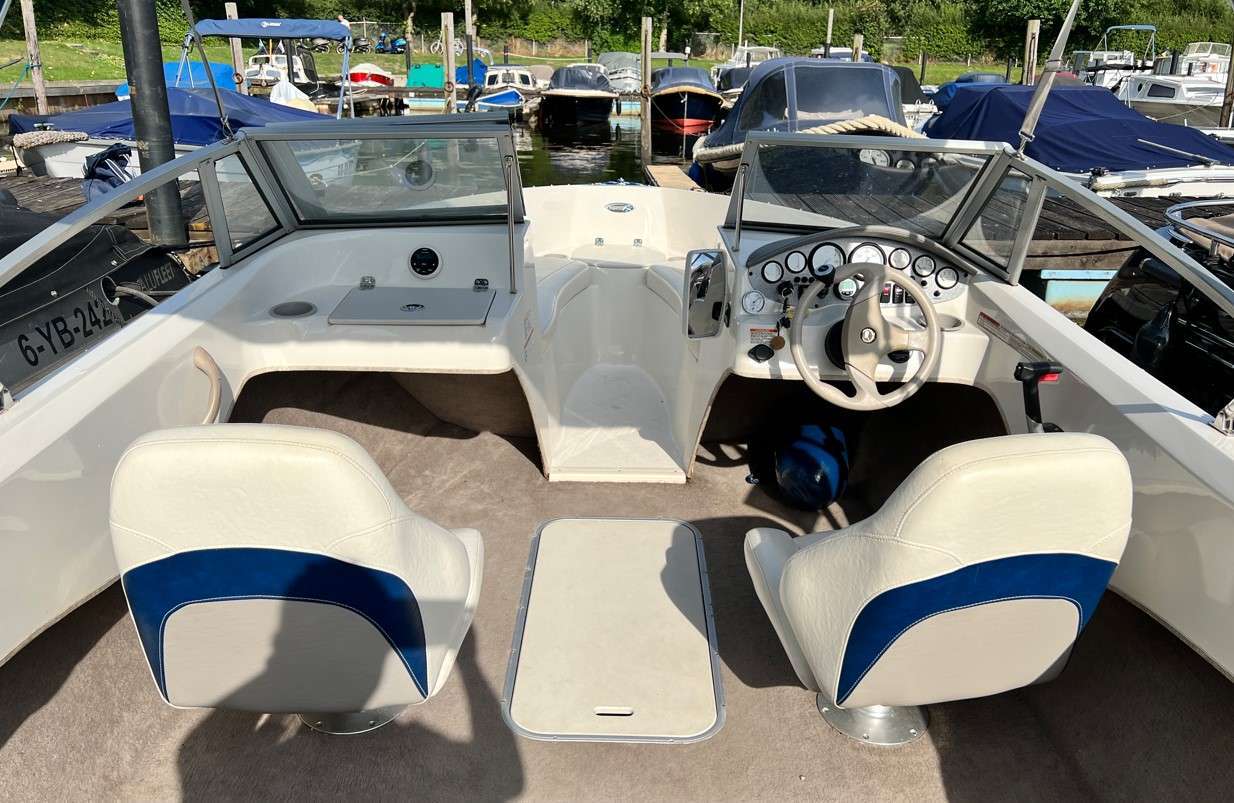 Stingray 195 RX Bowrider