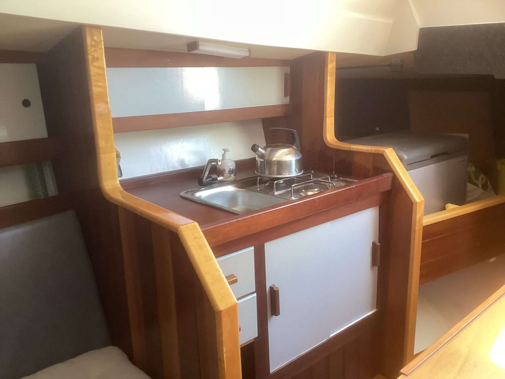 Meteoor zeilboot, stalen knikspant