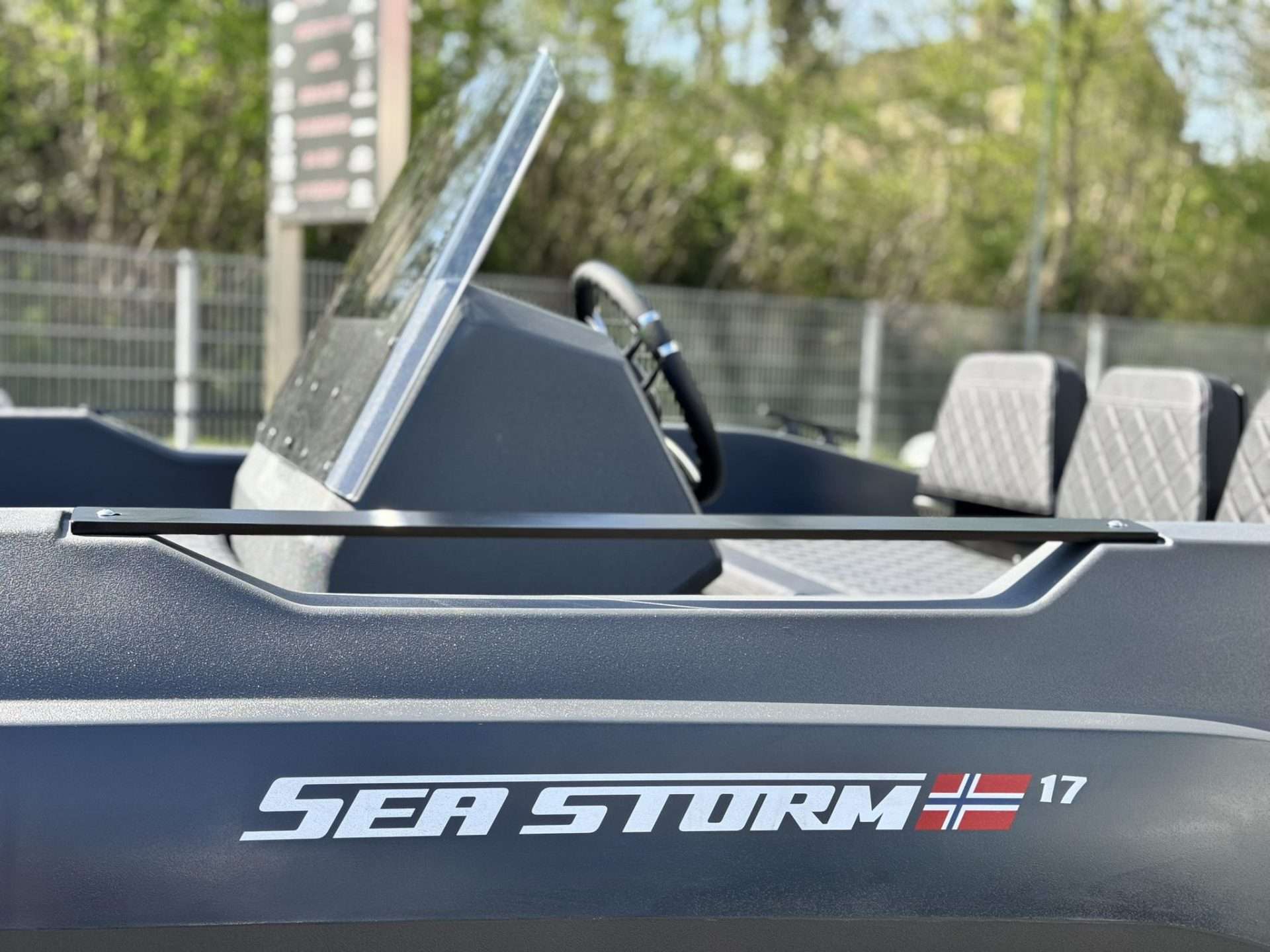 Seastorm 17