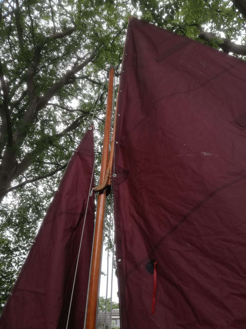 HePi werfgebouwde zeilboot (op basis van de Mirror)