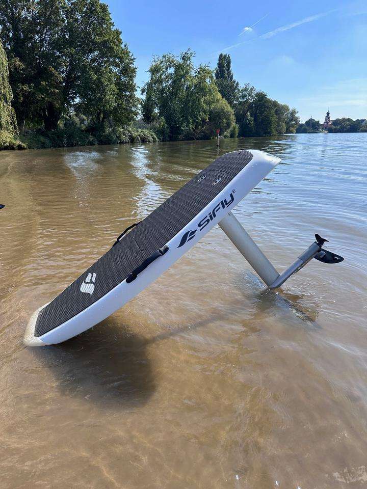 eFoil Demonstrator SiFly Rider en Rider+
