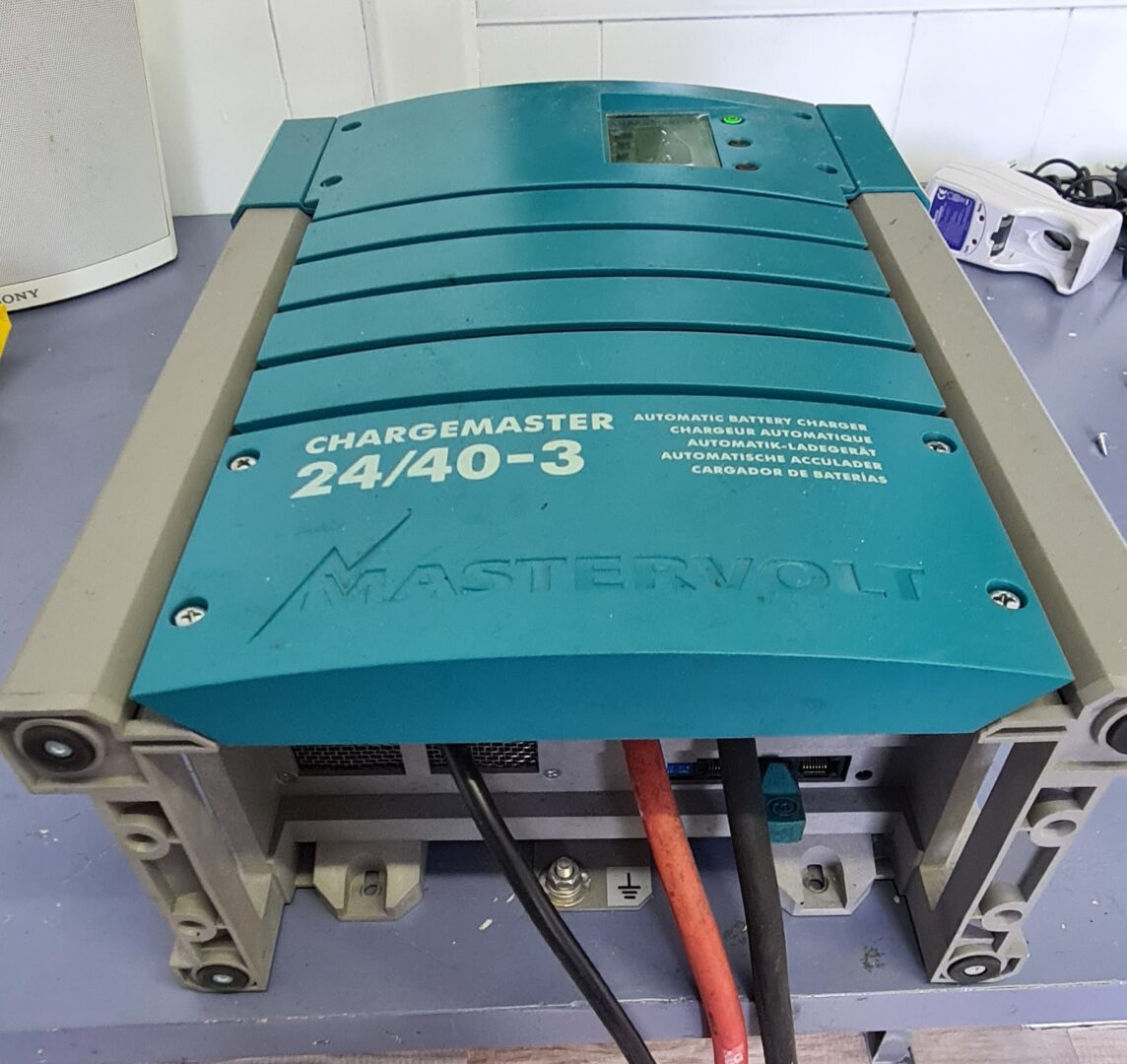 Mastervolt ChargeMaster 24/40-3