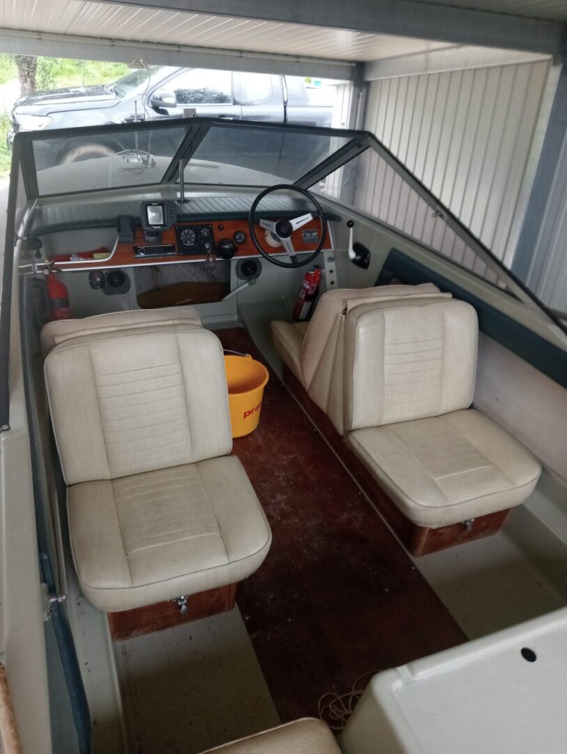 Klassieke Deense Coronet 17 runabout