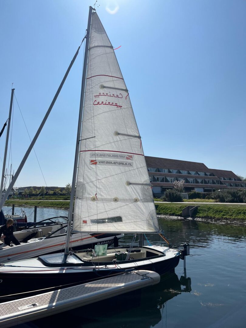 Open kielboot Carinco 606, daysailer, ontwerp Dick Koopmans