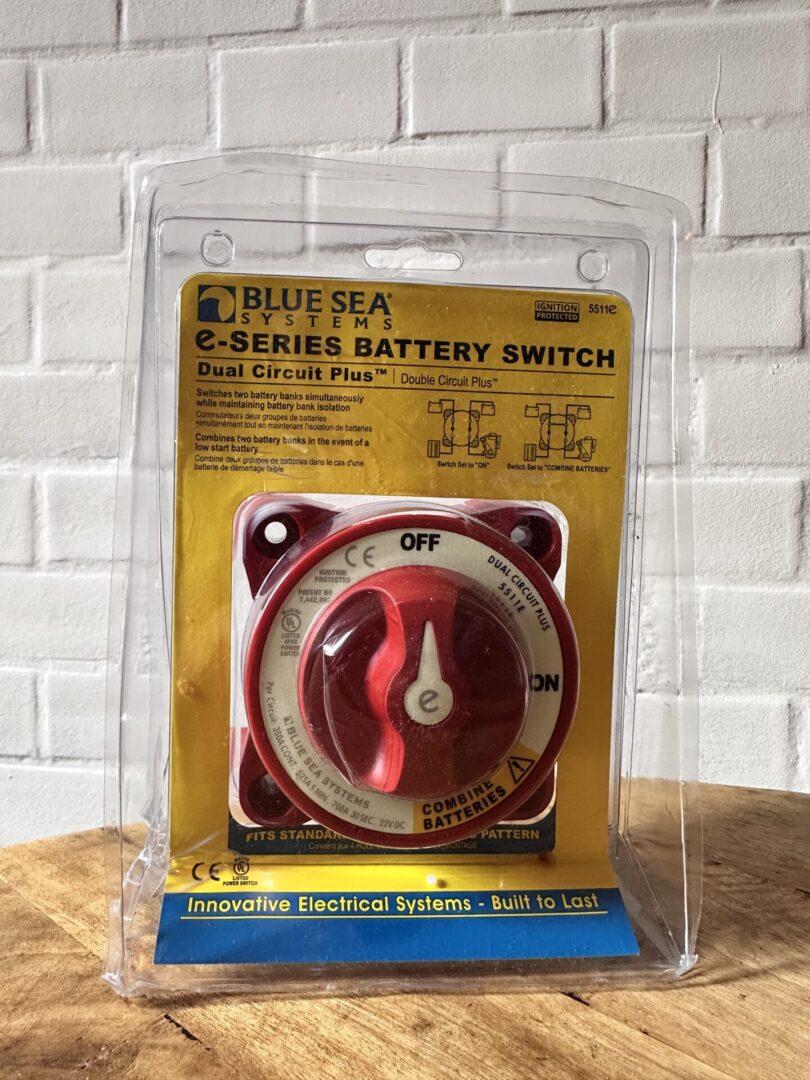 Blue Sea Systems e-Series Dual Circuit Plus™ accuschakelaar (model 5511e)