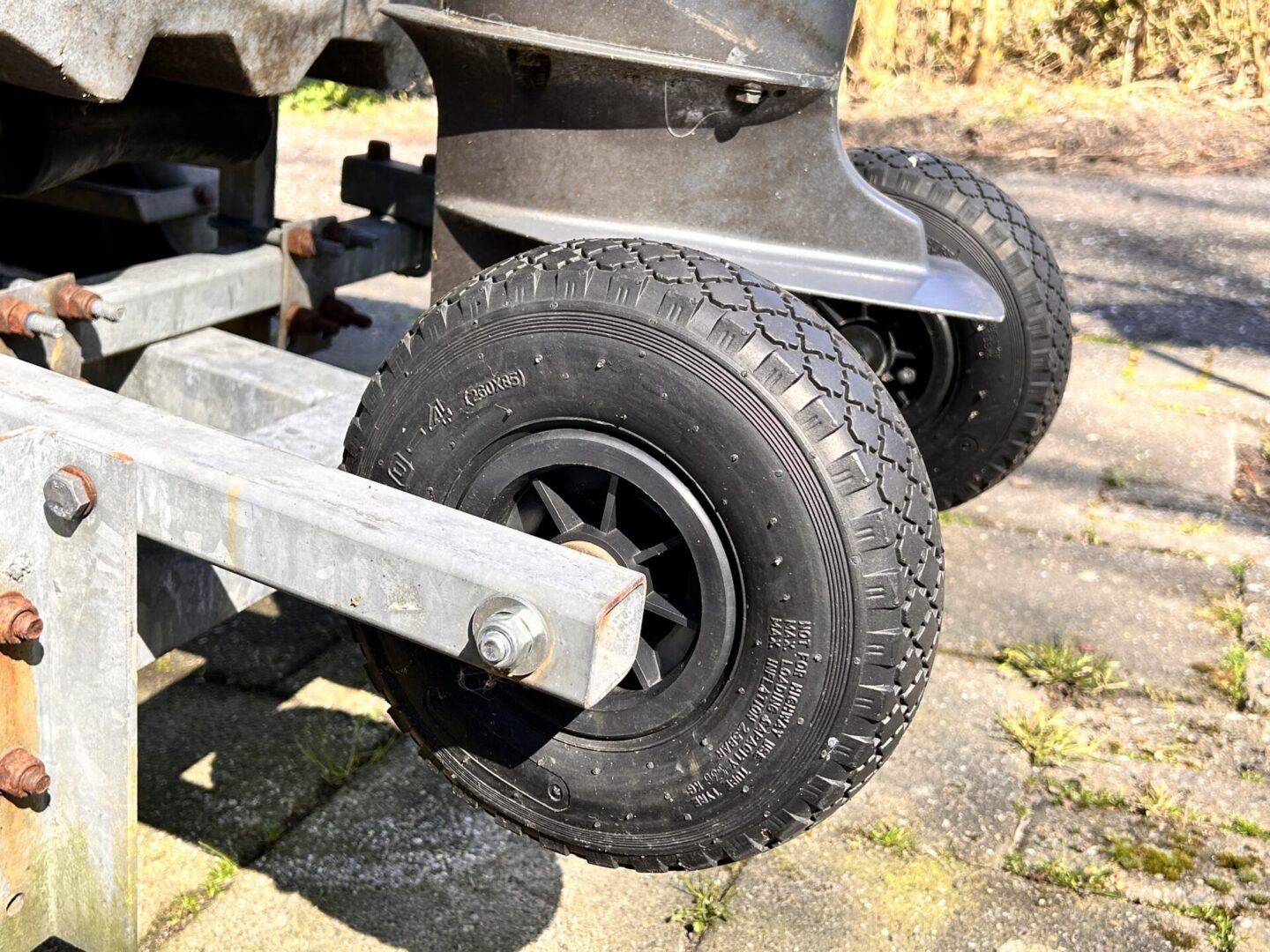 Pionier maxi, onverwoestbare kunststof boot inclusief trailer