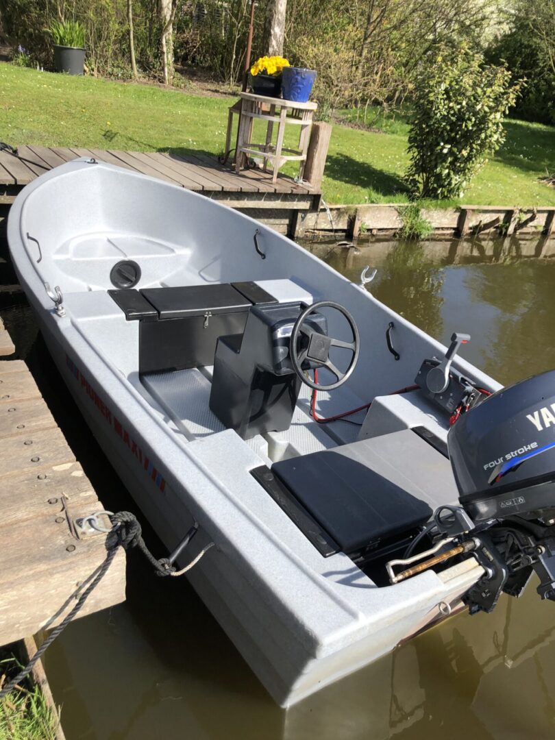 Pionier maxi, onverwoestbare kunststof boot inclusief trailer