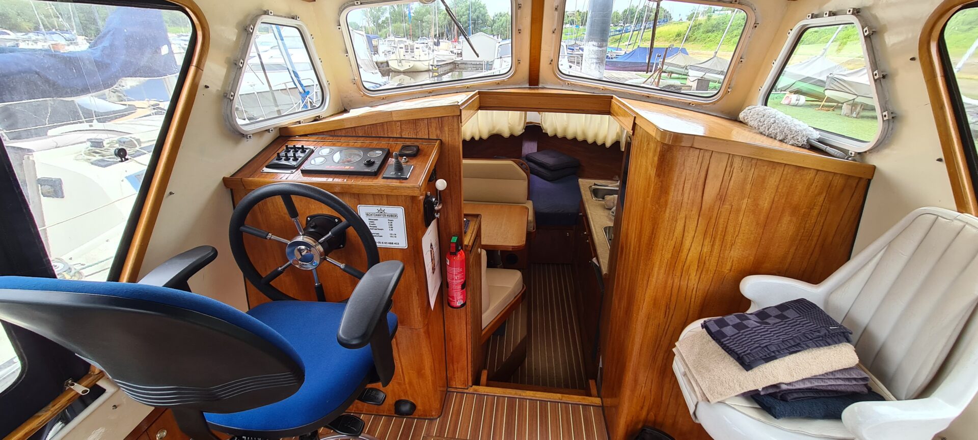 Curtivenne 830 OK AK