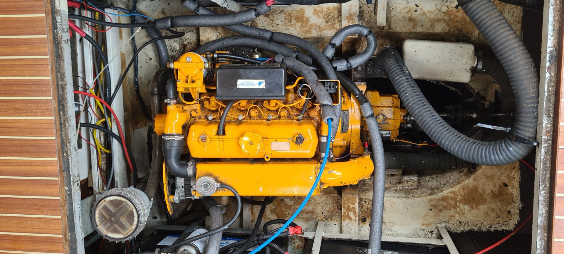 Curtivenne 830 OK AK