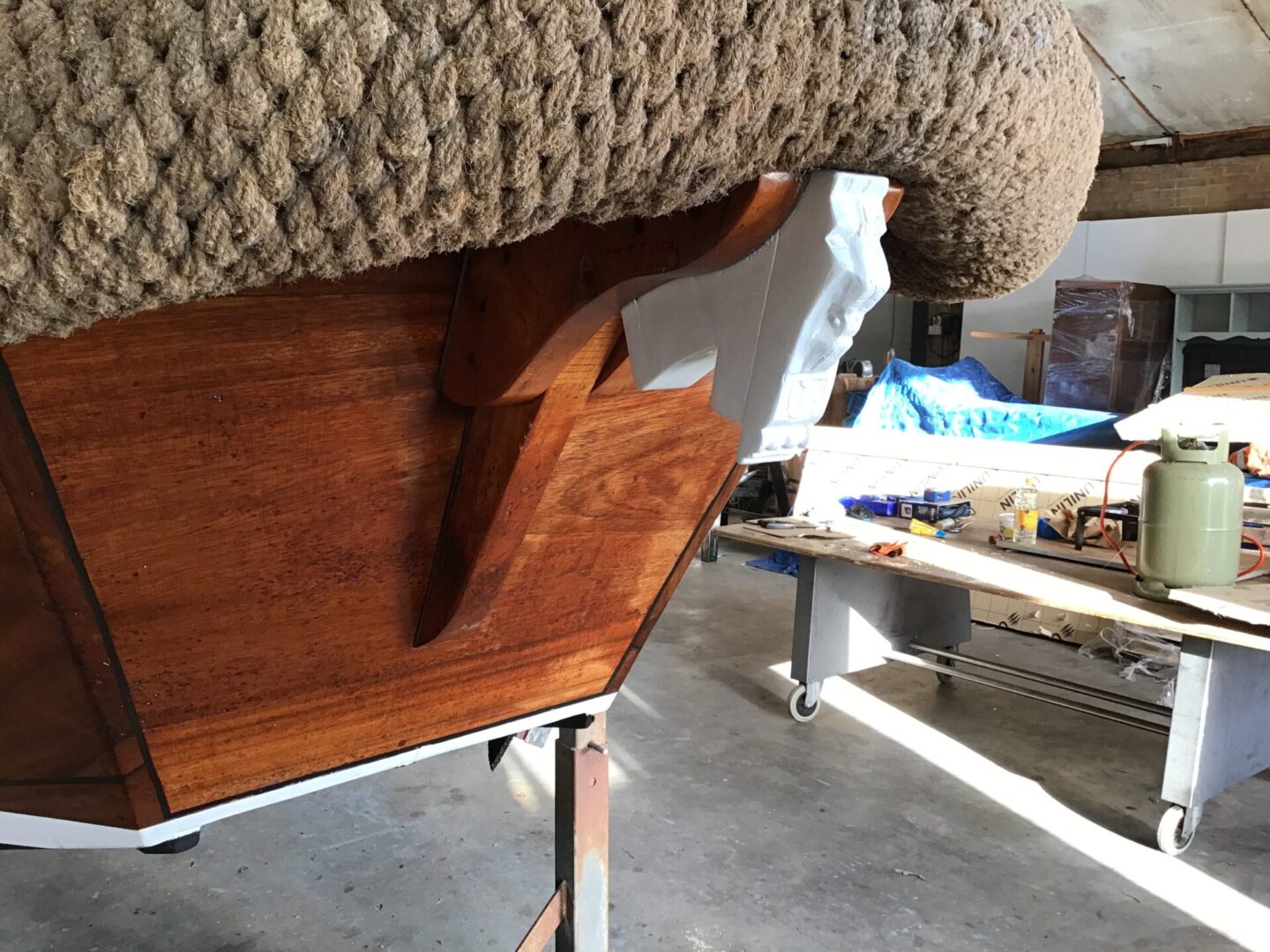 Authentieke houten schouw met inboard diesel motor