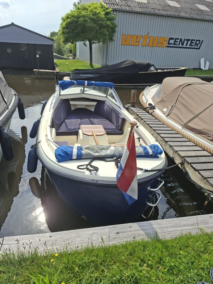 Adec 530 sloep in nette staat