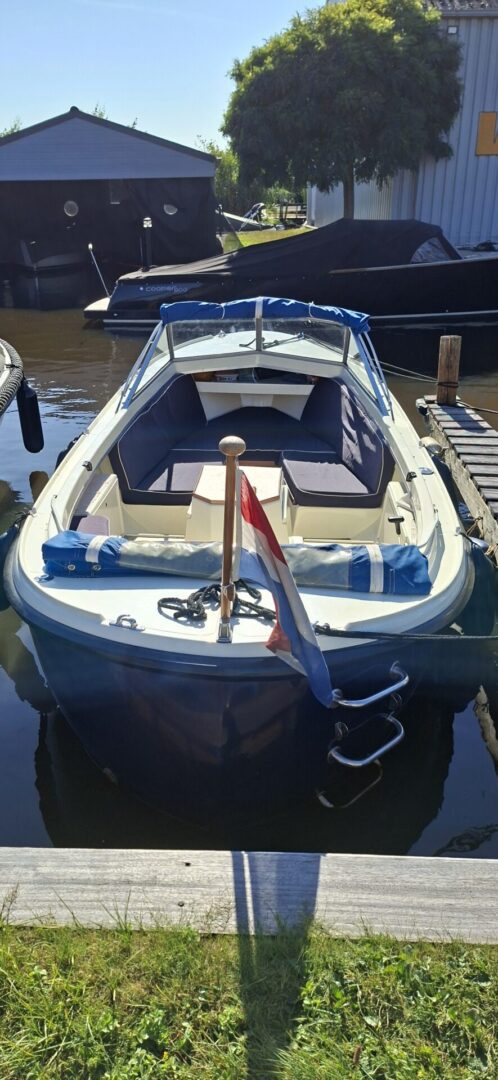Adec 530 sloep in nette staat
