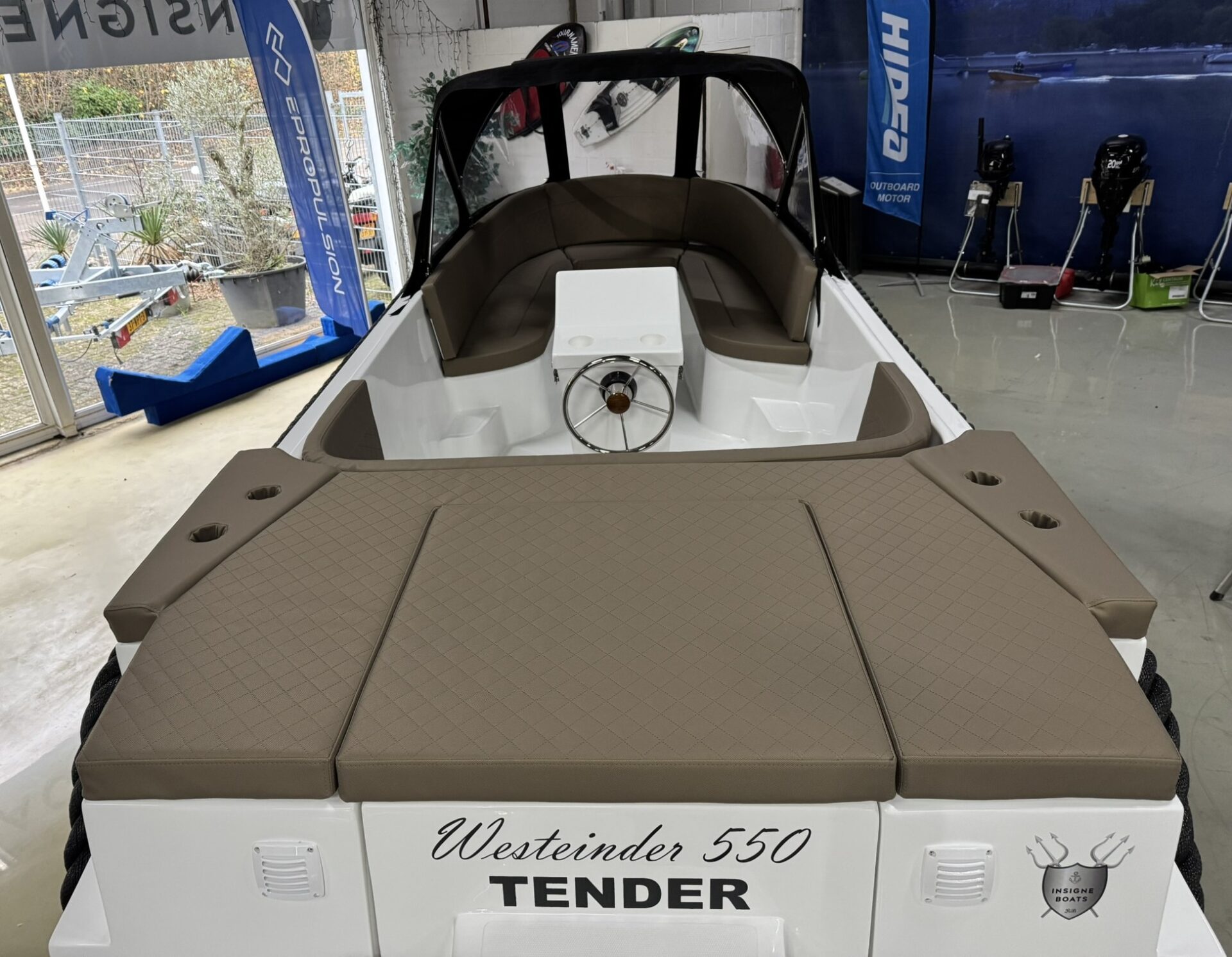 Westeinder 550 Tender