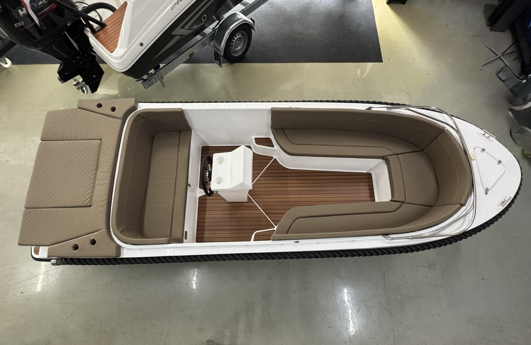 Westeinder 550 Tender